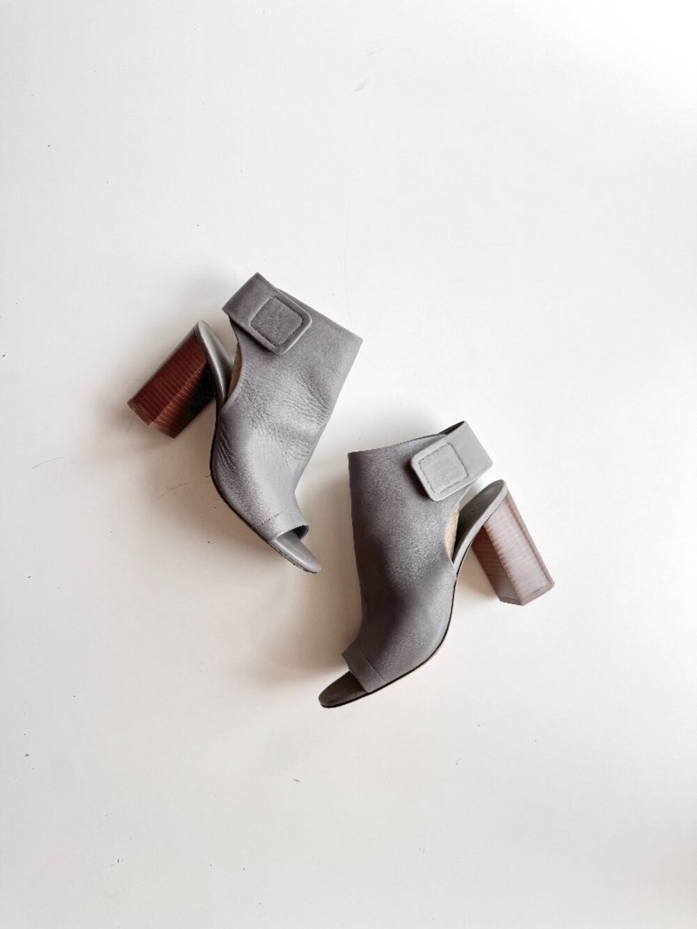 VINCE Faye Grey Leather Hook & Loop Peep Toe High Heel BooBootie Sandals, Size 7